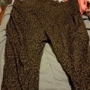 Leopard print jeggings